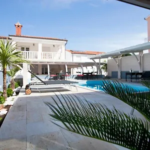Apartament Kruna Grada