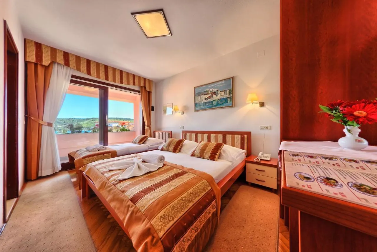 Hotel Trogirski Dvori 3*, Trogir Chorwacja